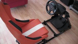 FK-Automotive Game Seat mit Thrustmaster T100 (2).jpg