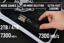 Das Bild zeigt eine Hand, die eine WD Black SN850X SSD in das Innere einer Konsole einsetzt. Die SSD ist klar mit dem Schriftzug WD BLACK sichtbar. Um das Bild herum sind relevante Informationen wie die Speicherkapazitäten von 2TB und 4TB sowie die beeindruckenden Geschwindigkeiten von bis zu 7300 MB/s platziert. Der Hintergrund wirkt modern und hochwertig, was die Technik und Innovation des Produkts betont.