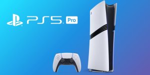 Das Bild zeigt die PlayStation 5 Pro, eine moderne Spielkonsole von Sony, die elegant und futuristisch gestaltet ist. Die Konsole ist in Weiß und Schwarz gehalten und steht aufrecht. Neben der Konsole liegt der dazugehörige Controller, der ebenfalls in einem passenden Design gehalten ist. Der Hintergrund ist in einem sanften Farbverlauf von Blau, was die Konsole und den Controller zusätzlich hervorhebt. Dieses visuelle Arrangement vermittelt einen Eindruck von Technologie und Fortschritt im Gaming-Bereich.