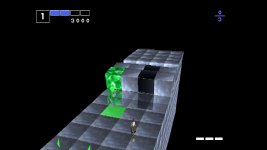 Das Bild zeigt eine grafische Darstellung eines klassischen Puzzle-Spiels. Im Vordergrund ist eine Spielfigur zu sehen, die auf einem schachbrettähnlichen Feld steht. Es gibt verschiedene bunte Blöcke, darunter einen grünen, der auf dem Feld platziert ist. Der Hintergrund ist schwarz, was den Fokus auf das Spielfeld und die Figur lenkt. Die Benutzeroberfläche zeigt einige Punkte und Lebensanzeigen an, was auf ein actionreiches Gameplay hinweist. Das Setting und die Grafik vermitteln ein nostalgisches Gefühl, das an die Ära der PlayStation 1 erinnert. Das Bild zeigt eine grafische Darstellung eines klassischen Puzzle-Spiels. Im Vordergrund ist eine Spielfigur zu sehen, die auf einem schachbrettähnlichen Feld steht. Es gibt verschiedene bunte Blöcke, darunter einen grünen, der auf dem Feld platziert ist. Der Hintergrund ist schwarz, was den Fokus auf das Spielfeld und die Figur lenkt. Die Benutzeroberfläche zeigt einige Punkte und Lebensanzeigen an, was auf ein actionreiches Gameplay hinweist. Das Setting und die Grafik vermitteln ein nostalgisches Gefühl, das an die Ära der PlayStation 1 erinnert.