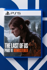 Das Bild zeigt die Verpackung des Spiels The Last of Us Part II Remastered für die PlayStation 5. Im Vordergrund sind stilisierte Abbildungen von zwei Figuren aus dem Spiel zu sehen. Die Grafik ist düster und fesselnd, mit einer modernen, urbanen Kulisse im Hintergrund, die von einer verlassenen, post-apokalyptischen Atmosphäre geprägt ist. Der Titel des Spiels steht deutlich in großen, auffälligen Buchstaben am unteren Rand der Verpackung. Die Farbkombination der Verpackung und das Design vermitteln einen Eindruck von Spannung und Abenteuer, passend zum Inhalt des Spiels.