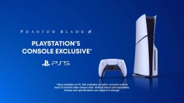 Das Bild zelebriert die Ankündigung von Phantom Blade Zero, einem Action-RPG, das exklusiv für die PlayStation 5 erscheint. Im Hintergrund sieht man die Konsole zusammen mit dem zugehörigen Controller, alles vor einem blauen Hintergrund, der die Aufmerksamkeit auf die Schriftzüge lenkt. Die Wörter PlayStation 5 Console Exclusive heben die Exklusivität des Spiels hervor, während ein Hinweis auf die Verfügbarkeit für PC ebenfalls erwähnt wird. Die grafische Gestaltung ist modern und ansprechend, was die Spannung um das kommende Spiel verstärkt.