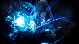 Das Bild zeigt eine mysteriöse Gestalt in einem dunklen, atmosphärischen Setting. Diese Figur trägt einen Umhang und hält eine leuchtende, energetische Kugel in der Hand, die von blauen, strahlenden Linien umgeben ist. Hinter der Figur ist der Hintergrund in sanften, dunklen Tönen gehalten, wodurch der Fokus auf die leuchtenden Effekte und die Ausstrahlung der Gestalt gelenkt wird. Die gesamte Szene vermittelt ein Gefühl von Magie und Geheimnis, das perfekt zu einem fantasievollen Abenteuer passt. Das Bild zeigt eine mysteriöse Gestalt in einem dunklen, atmosphärischen Setting. Diese Figur trägt einen Umhang und hält eine leuchtende, energetische Kugel in der Hand, die von blauen, strahlenden Linien umgeben ist. Hinter der Figur ist der Hintergrund in sanften, dunklen Tönen gehalten, wodurch der Fokus auf die leuchtenden Effekte und die Ausstrahlung der Gestalt gelenkt wird. Die gesamte Szene vermittelt ein Gefühl von Magie und Geheimnis, das perfekt zu einem fantasievollen Abenteuer passt.