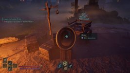 Das Bild zeigt eine digitale Spielszene aus einem Fantasy-Rollenspiel. Im Vordergrund steht ein großer runder Spiegel, der als Magic Mirror bezeichnet wird und den Spielern erlaubt, das Aussehen ihrer Charaktere zu verändern. Um den Spiegel herum sind einige Holzboxen und ein Holzgestell zu sehen, das eine Glocke trägt, was auf eine rustikale Umgebung hinweist. Im Hintergrund deuten Weiden und eine mystische Atmosphäre auf eine zauberhafte Landschaft hin. In der unteren linken Ecke sind Menüpunkte sichtbar, die verschiedene Spielressourcen und Statistiken zeigen. Die gesamte Szenerie vermittelt das Gefühl eines interaktiven Abenteuers in einer lebendigen Fantasywelt.