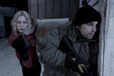 30_days_of_night_movie_image_josh_hartnett_and_melissa_george__1_.jpg