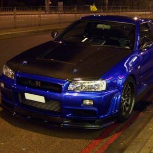 Nissan Skyline blue night