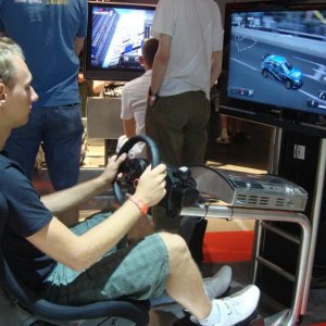 Developr beim Gran Turismo 5 zocken