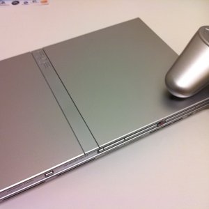 modifizierte Matrix-Chip PS2-Konsole mit Remote Controller Silver Edition, 2 Controller