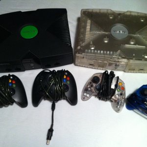 XBox Black & Crystal Edition
4 Controller