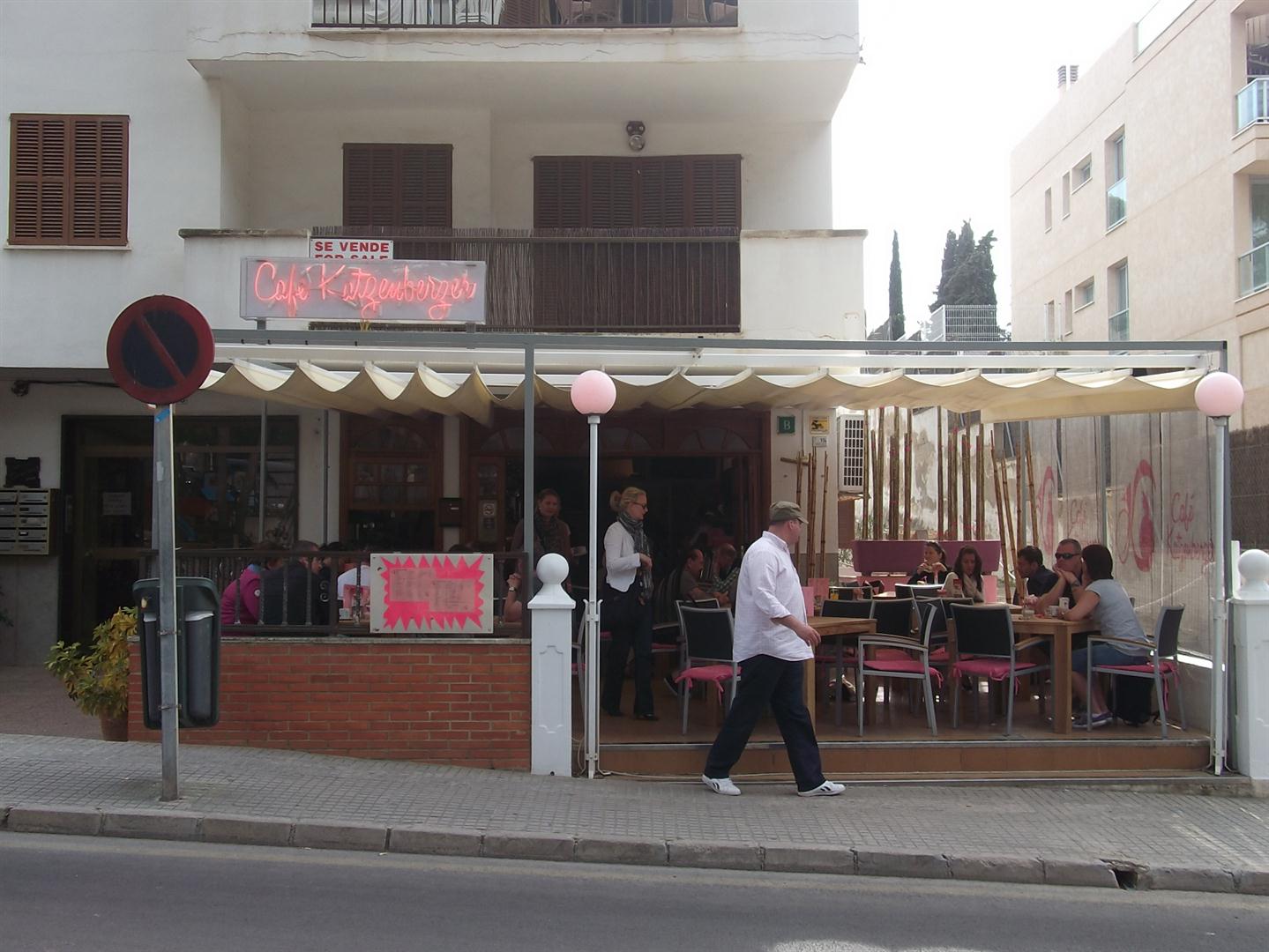 Das berühmt berüchtigte Katzenberger Café am Arsch von Santa Ponca. :D