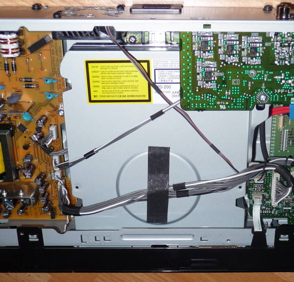 sony_bdp_s550_inside_laufwerk.jpg