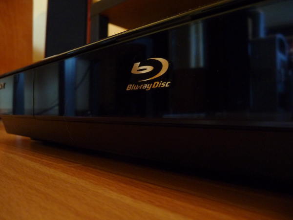 sony_bdp_s550_design1.jpg